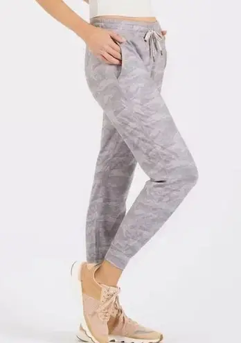 Vuori Performance Light Heather Camo Grey Jogger Pant