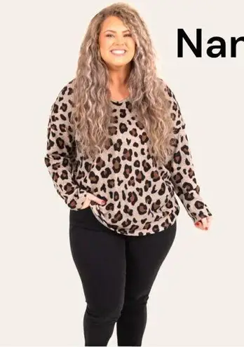 Nanu cheetah print comfy sweater top! Black Size 1X - Image 2