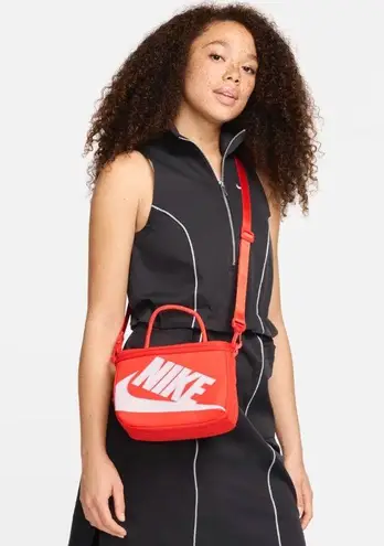 Nike NWT  Mini Shoe Box 3L Crossbody Bag