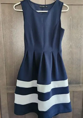 Apt. 9  Dress Womens Small Scuba Fit Flare Navy Blue White Midi Dress w/ POCKETS!