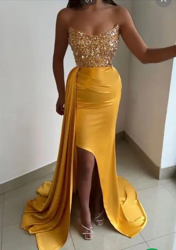 Prom Dress Yellow Size 4