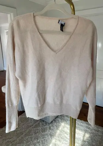 Tahari Cashmere 100% 2 Ply V Neck Sweater XL Quiet Luxury