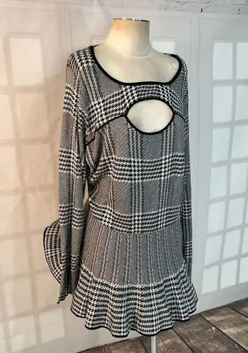 Ashley Stewart nwt Cutout Houndstooth Peplum Sweater size 18 20