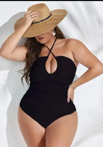 One Piece Black Scoop