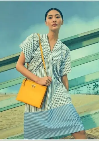 Salvatore Ferragamo 21L013 Trifolio Gancini Logo Leather Crossbody Shoulder Bag