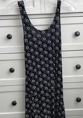 Newport Women’s Black & White Daisy A