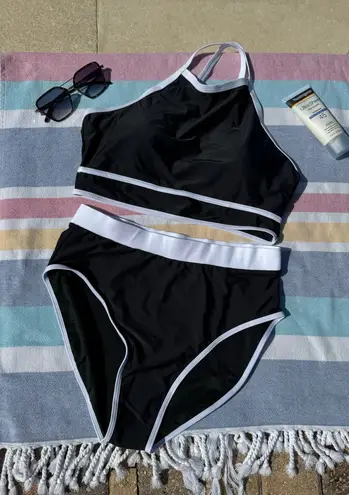Blooming Jelly NWT, , High Neck Bikini, Black and White, Sz L