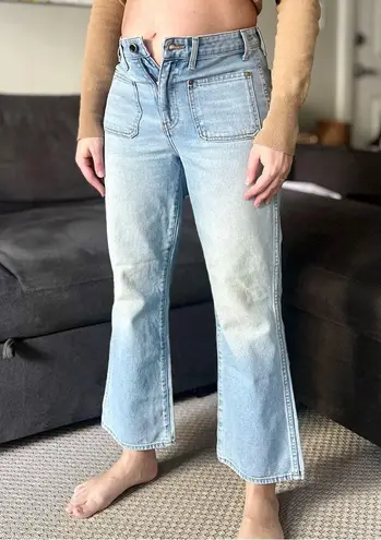 KHAITE Rachel Patch Pocket Flare Jeans - Light Blue
Denim Austin - Size 28