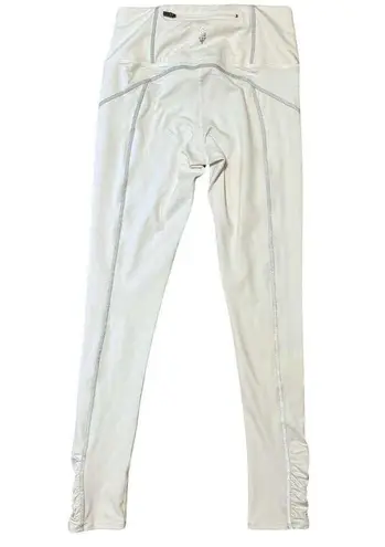 FP FREE PEOPLE MOVEMENT You're A Peach 7/8 Cropped Leggings White EUC Small