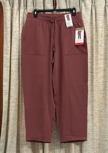 Mondetta High-Rise Textured Ankle Pants