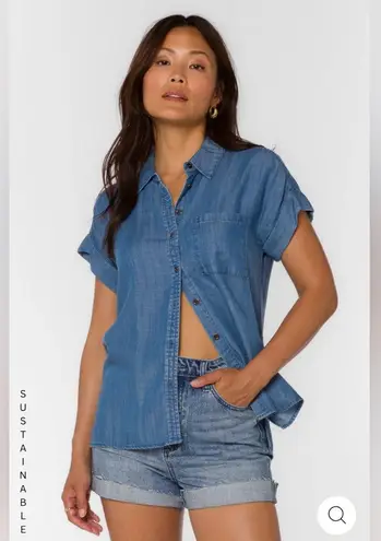 Velvet Heart Edison Shirt Chambray Button Up Short Sleeve Blue Pocket Small New