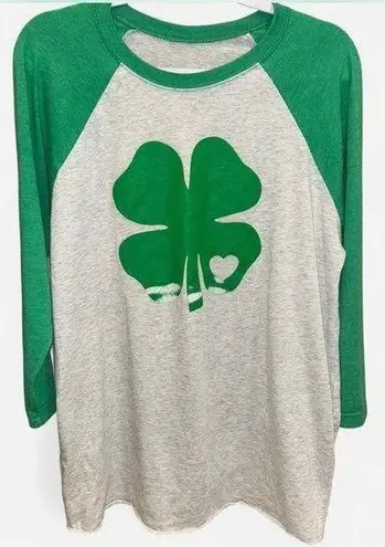 Green Clover Raglan Tee – St. Patrick’s Day 3/4 Sleeve Shirt – Unisex Fit Size L