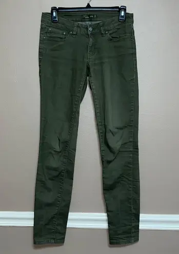 prAna Women’s green low rise skinny jeans