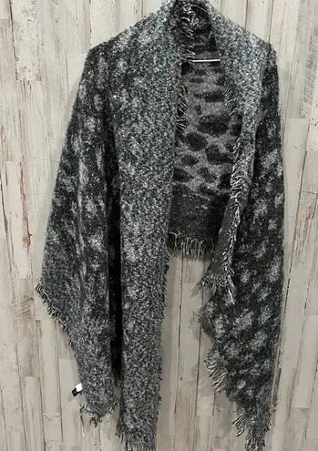 New INC International Concepts Leopard Gray Sparkle Fringe Scarf Shawl One Size - Image 1