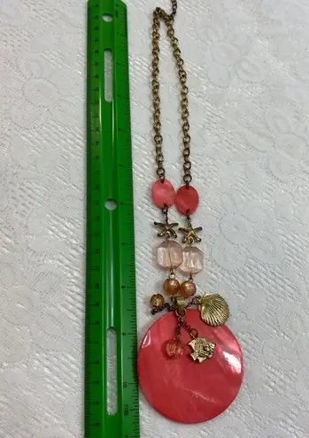 Beachy Look Necklace. Coral Color Center Accent.