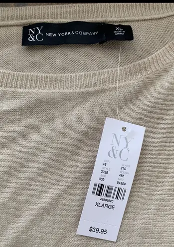 New York And Company | ladies sweater. Size: XL