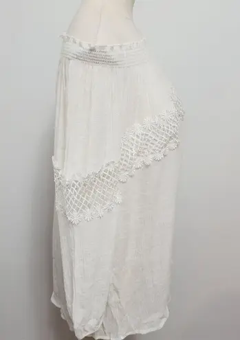 Cal Style white rayon blend guaze off shoulder blouse size medium