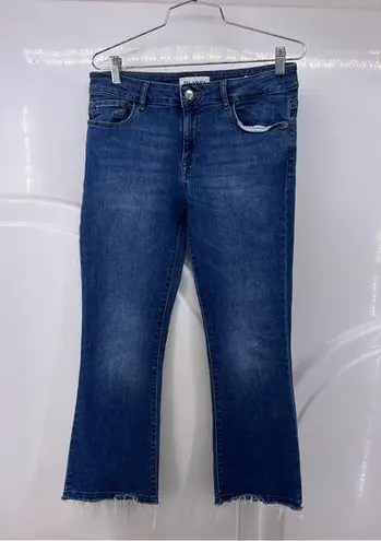 DL1961  size 30 Womens crop carpi jeans