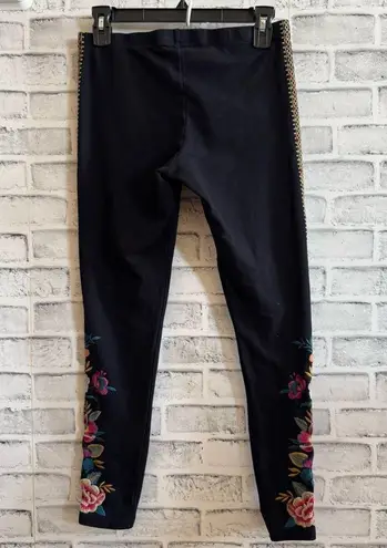 Johnny Was Women’s black multicolor vibrant embroidered floral leggings Size S