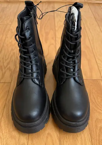 Black Lace Up Ankle Boots with Zipper Accent and Lug Sole for Women size 8