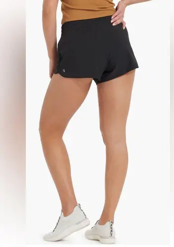 Vuori NWT Clementine Short 2.0 Women's Performance Shorts Size XL Color Black