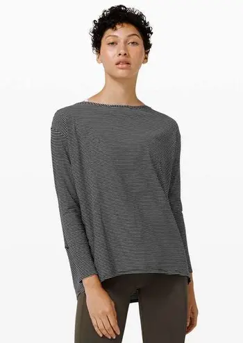 Lululemon  Back In Action Long Sleeve Hype Stripe Black White Size 6