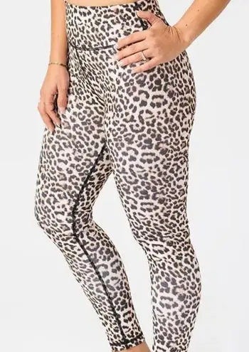 Zyia Active Leopard Scrunch Butt 7/8 Length Leggings
