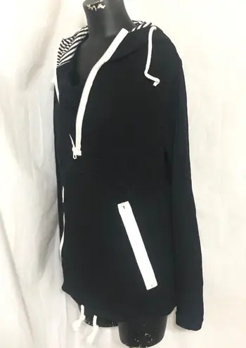 Izzue Black Pullover Hoodie with white Contrast Zippers Size M