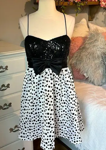 Blondie Nites Esther Ramirez Black Sequin Ruffle Lining White Polka Dot Womens 7