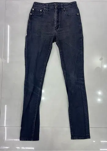 Saint Laurent
High-rise skinny jeans 25 Black D04 W/SK-HW