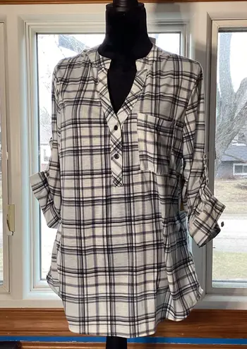 Eden & Olivia Blue And White Plaid Half Sleeve Shirt