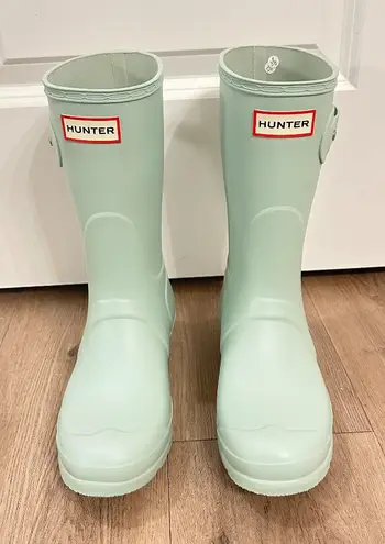 Hunter  Original Short Waterproof Rain Boot (Women) in Light Green Size US 8 - Image 1