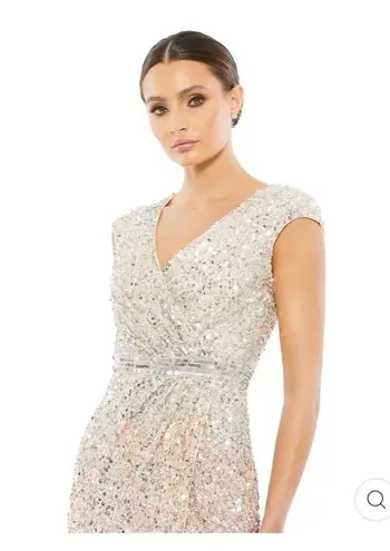 Mac Duggal NWT 5489 Silver Sequin Nude Cap Sleeve High Slit Gown Dress Size 8