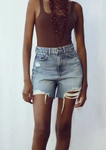 ZARA  high rise distressed denim shorts