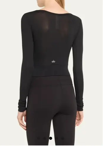 Alo Yoga Alo cross front long sleeve crop top