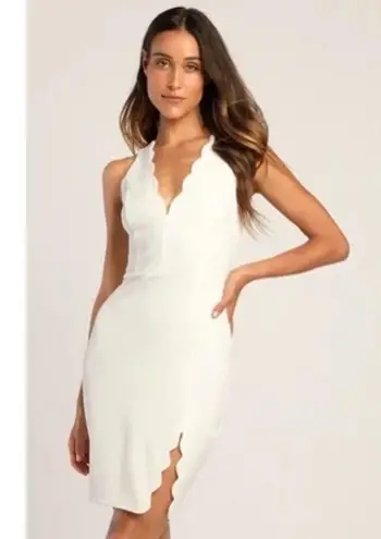NEW WITH TAGS Lulus White Scalloped Body con Dress