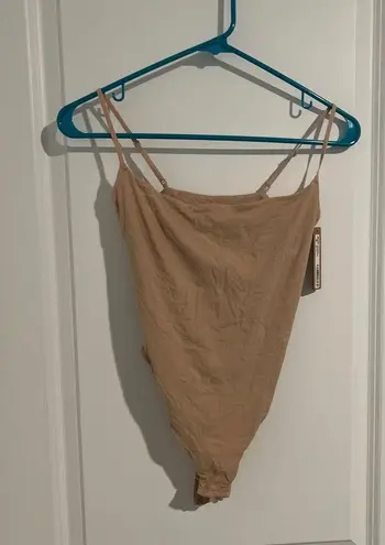 SKIMS NWT Fits Everybody Cami Thong Bodysuit Size: M Color: MICA
