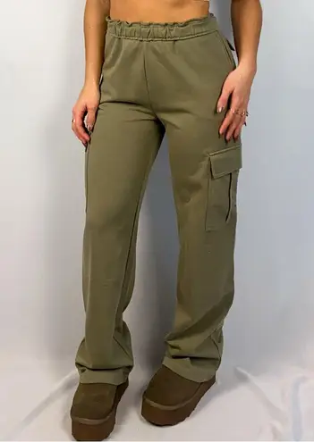 Le lis  Olive Green Cargo Pants