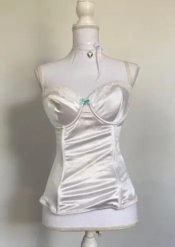 Smart & Sexy White satin corset.