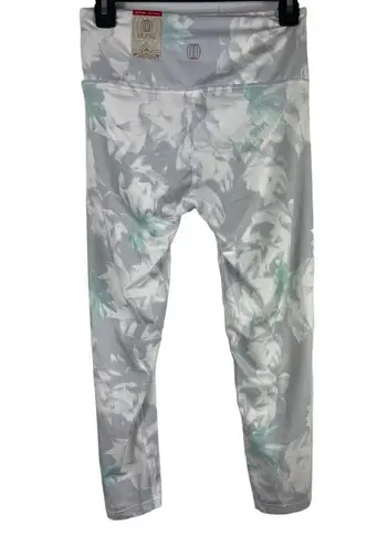 Balance Collection The Capri Fair Aqua Digital Lotus S Athletic Leggings NWT