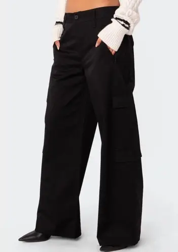 Edikted  Zaria Y2K black wide leg cargo pants with pockets, size M utility fall