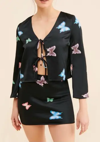 Lisa Says Gah Women’s Michelle Long Sleeve Tie Front Butterfly Cropped Top XS - Image 1