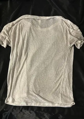 Lululemon T-Shirt