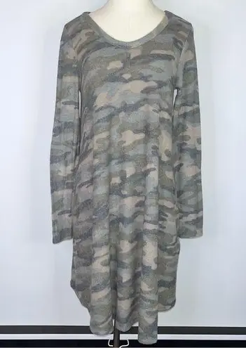 RAE MODE Green Camo Super Soft Long Sleeve V