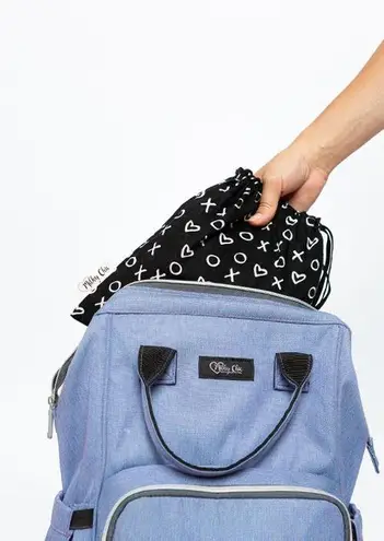 Milky Chic Downtown Chic'- 360 Nursing Poncho