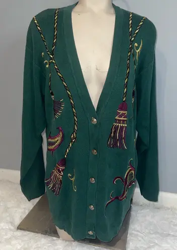 Vintage Casual Corner hunter green embroidered v