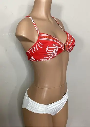 La Blanca New. red and white bikini set. Medium. Retails $139.