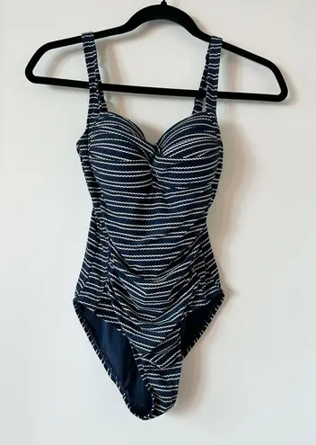 Nip Tuck Navy Sorrento Stripe Joanne Front Twist One Piece Swimsuit Size 4