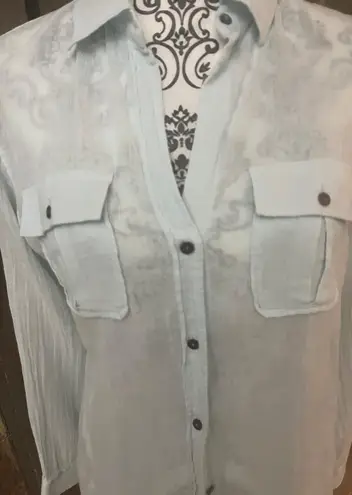 EXPRESS Size 5/6 Button Down Light Blue Shirt thumbnail 4