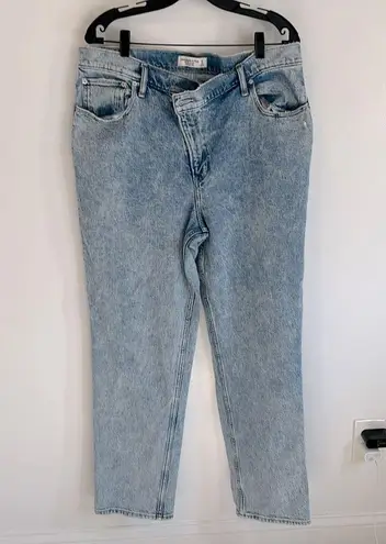 Abercrombie & Fitch The 90’s Straight Ultra High Rise Crossover Waist Jeans